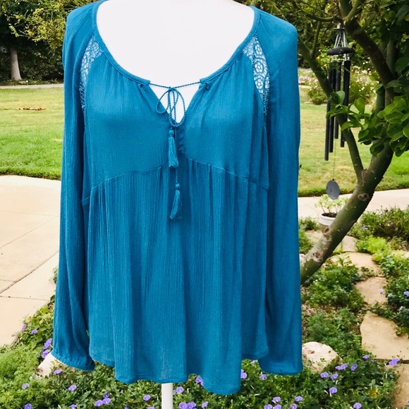 NEW OLD NAVY TOP MEDIUM - Picture 5 of 12